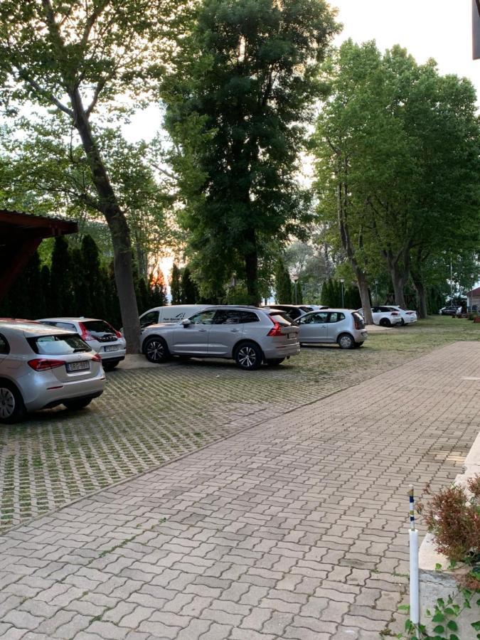 Sinus Premium Aparthotel Siofok Dış mekan fotoğraf